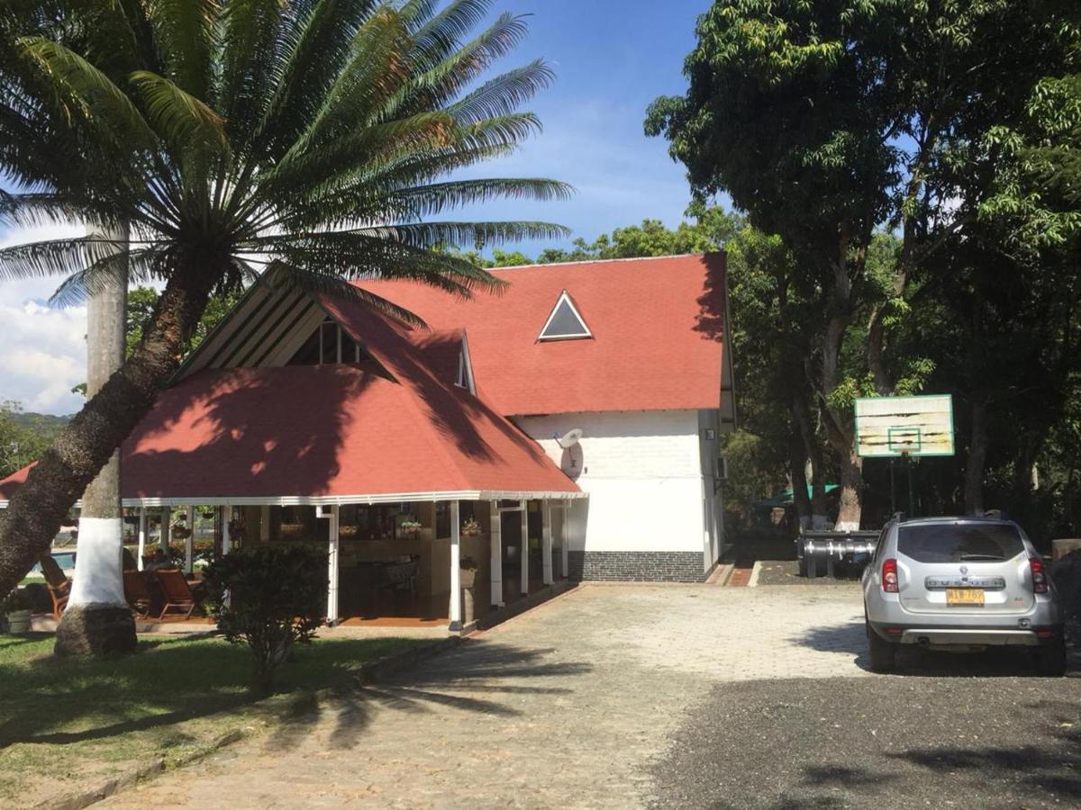 Hotel Pinares